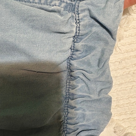 Mini skirt size XS ( like New). 18$ - Picture 4 of 9